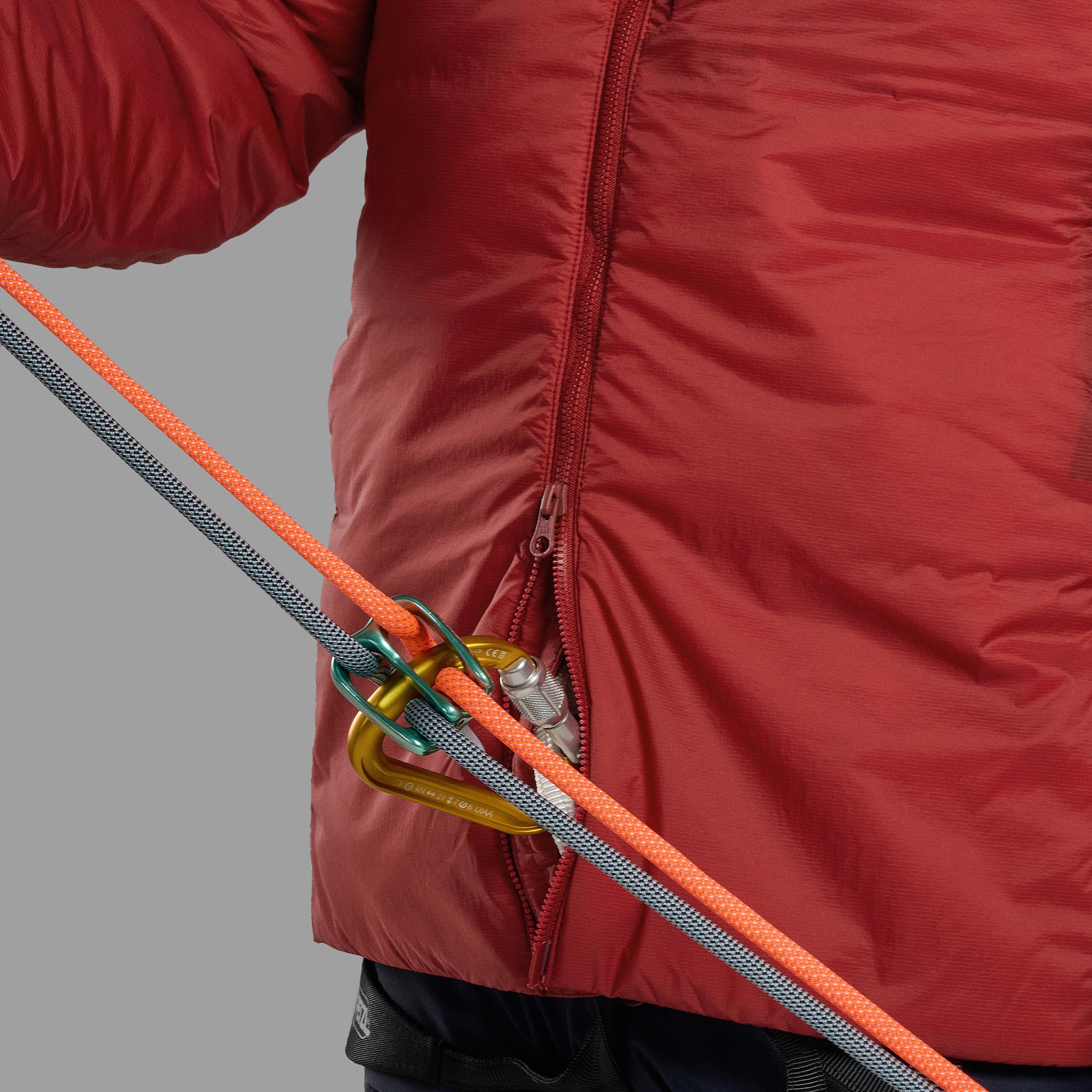 Montane Men's Fortes XT Hooded Insulated Jacket - Image 10