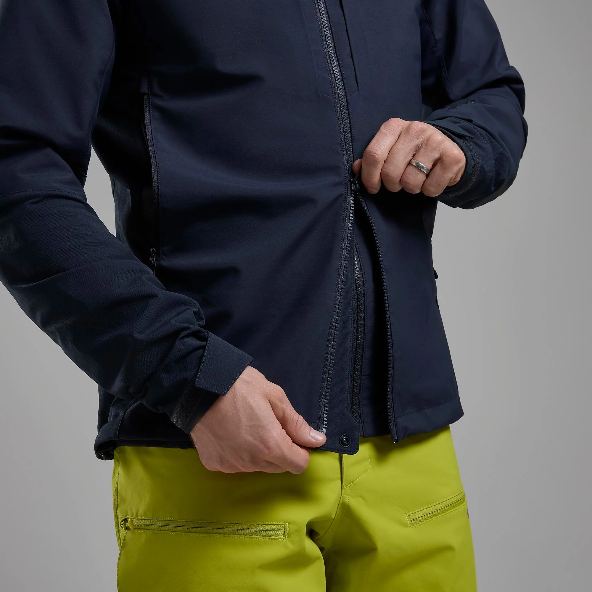Montane Men's Nordes Hooded Softshell Jacket - Image 10