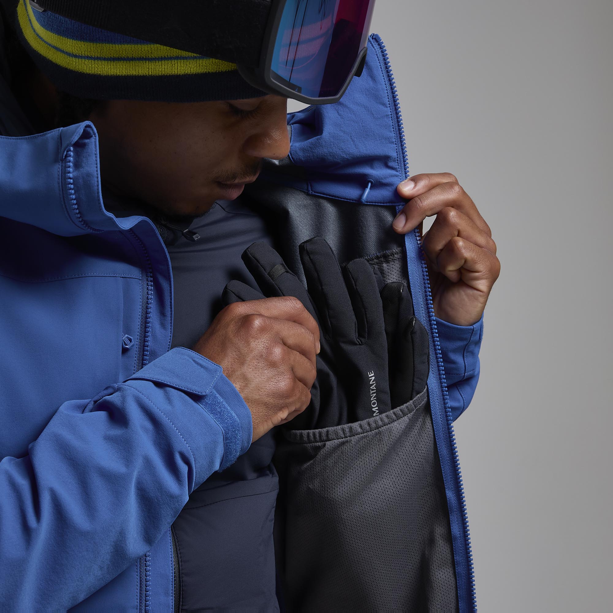 Montane Men's Nordes Hooded Softshell Jacket - Image 18