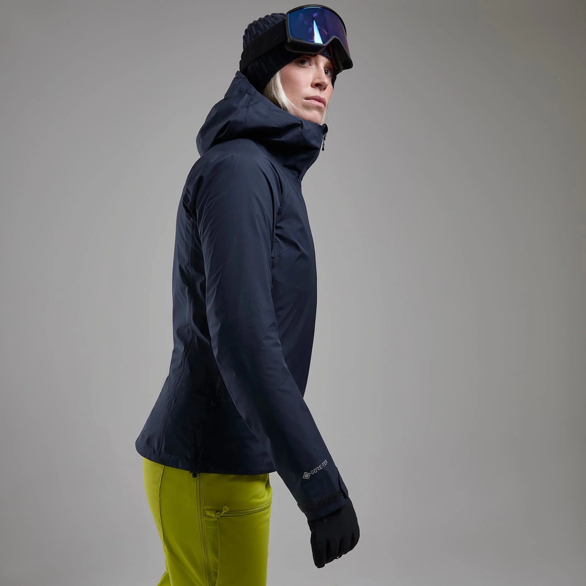 Montane Women's Niveus Lite Waterproof Jacket - Image 6